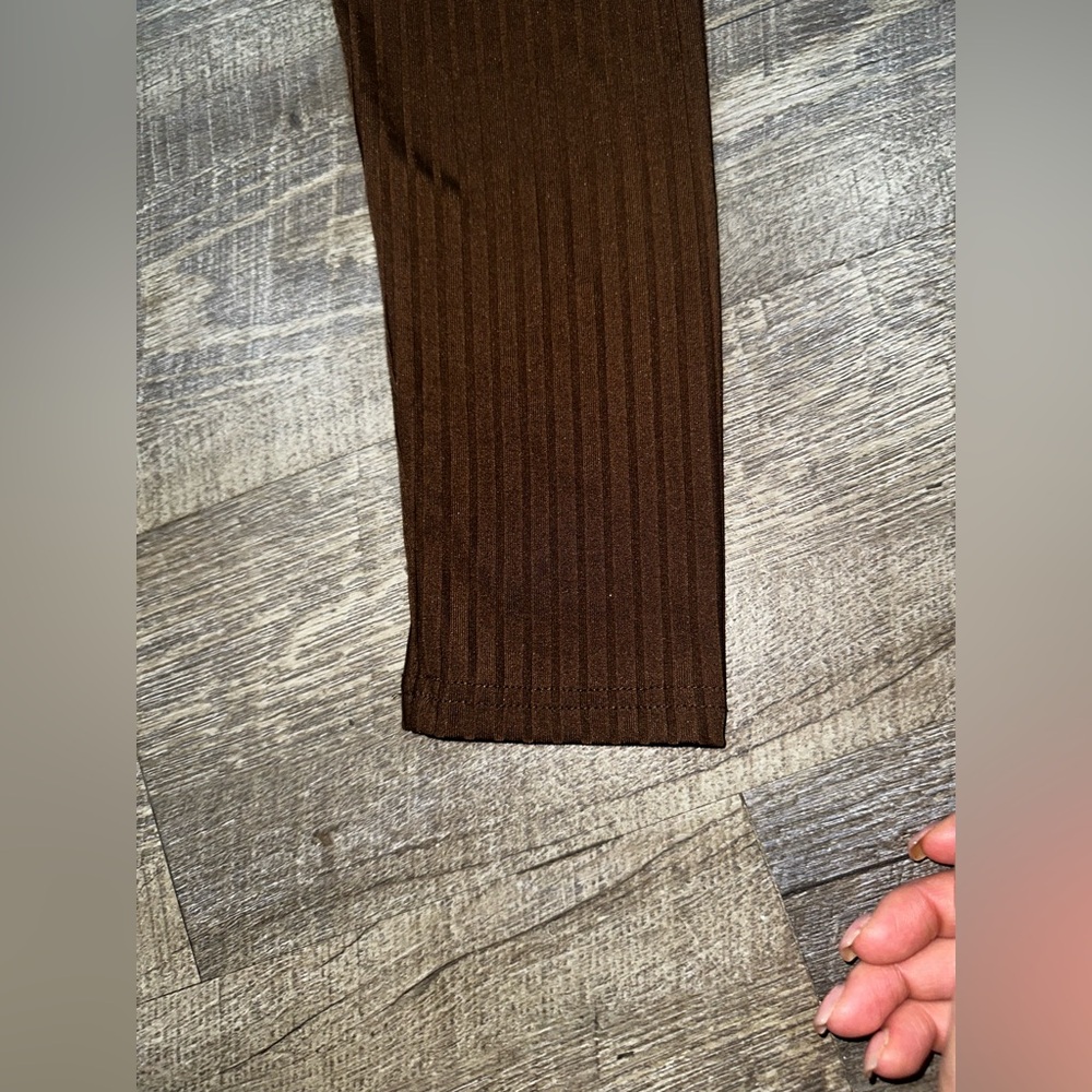 Brown Ribbed Two-Piece Set - Picture 4 of 5